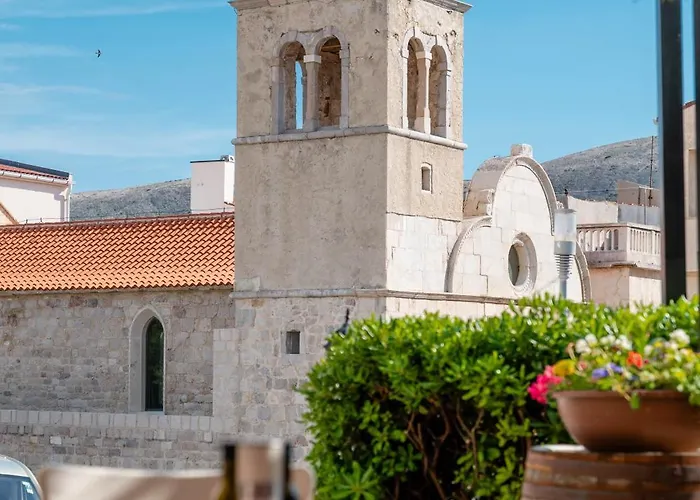 Gasthuis Padre Pag Town