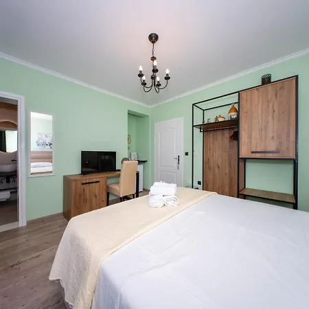 Padre 招待所 帕格