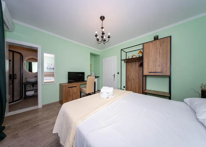 Padre Gasthuis Pag Town